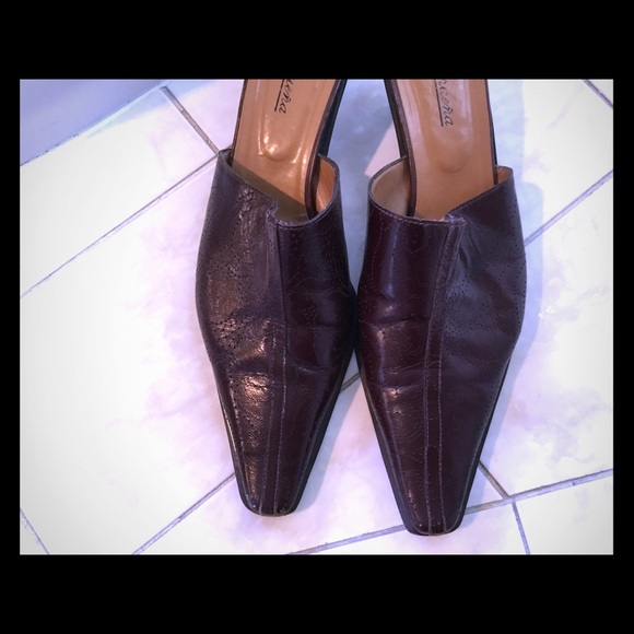 One inch heel slip on Spanish made leather mule. - Picture 1 of 2